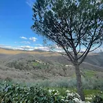 بيت للعطل Charming Stone Retreat كاستيجليون فيورنتينو